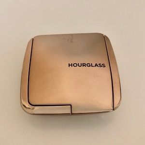 Hourglass Ambient Light Blush in Luminous Flush